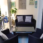 Comfortable 2 Bedroom Terrace Apartment Beach & Center 4 Guests Apartman *