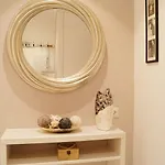 Comfortable 2 Bedroom Terrace Apartment Beach & Center 4 Guests Apartman