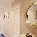 Apartman Comfortable 2 Bedroom Terrace Apartment Beach & Center 4 Guests *