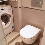 Apartman Comfortable 2 Bedroom Terrace Apartment Beach & Center 4 Guests