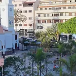 Comfortable 2 Bedroom Terrace Apartment Beach & Center 4 Guests Apartman