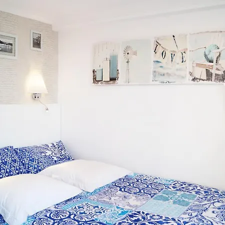 Apartman Comfortable 2 Bedroom Terrace Apartment Beach & Center 4 Guests