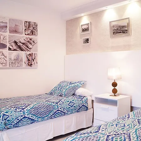 Apartman Comfortable 2 Bedroom Terrace Apartment Beach & Center 4 Guests *